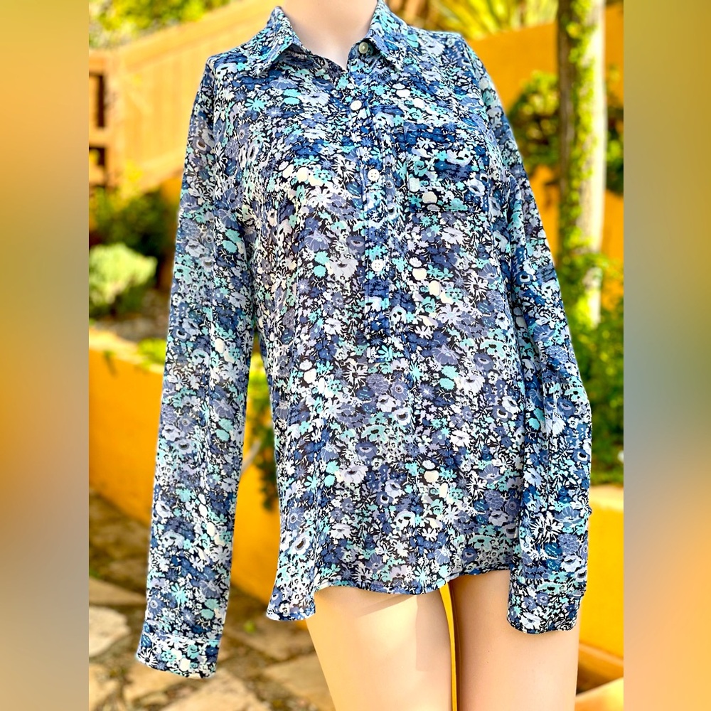 Ann taylor loft blue and teal pretty floral long sleeved blouse size S